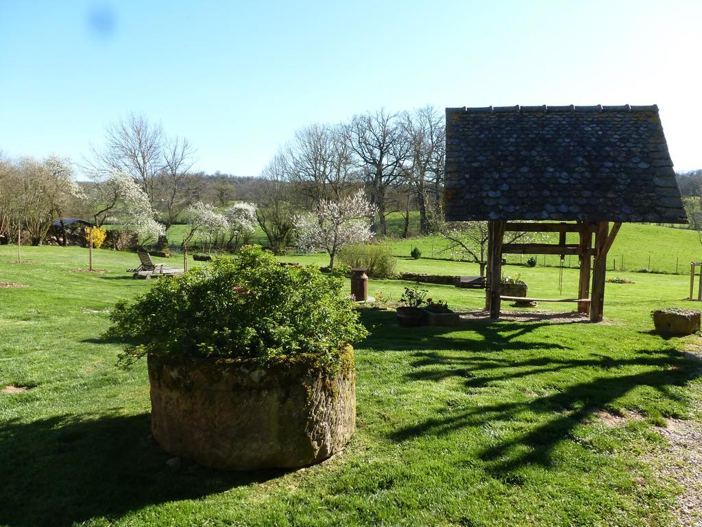 Chambres D'Hotes Du Hameau Les Brunes Bozouls Экстерьер фото